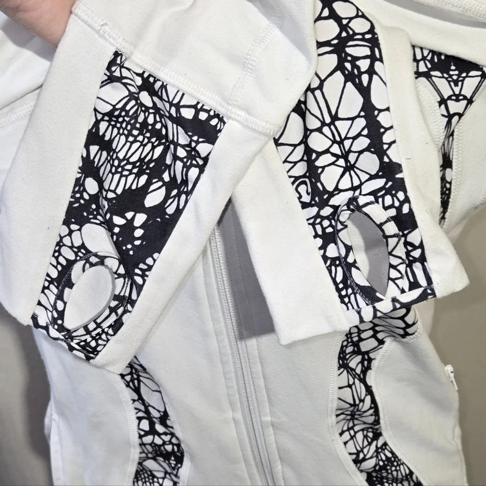lululemon athletica stay stylish